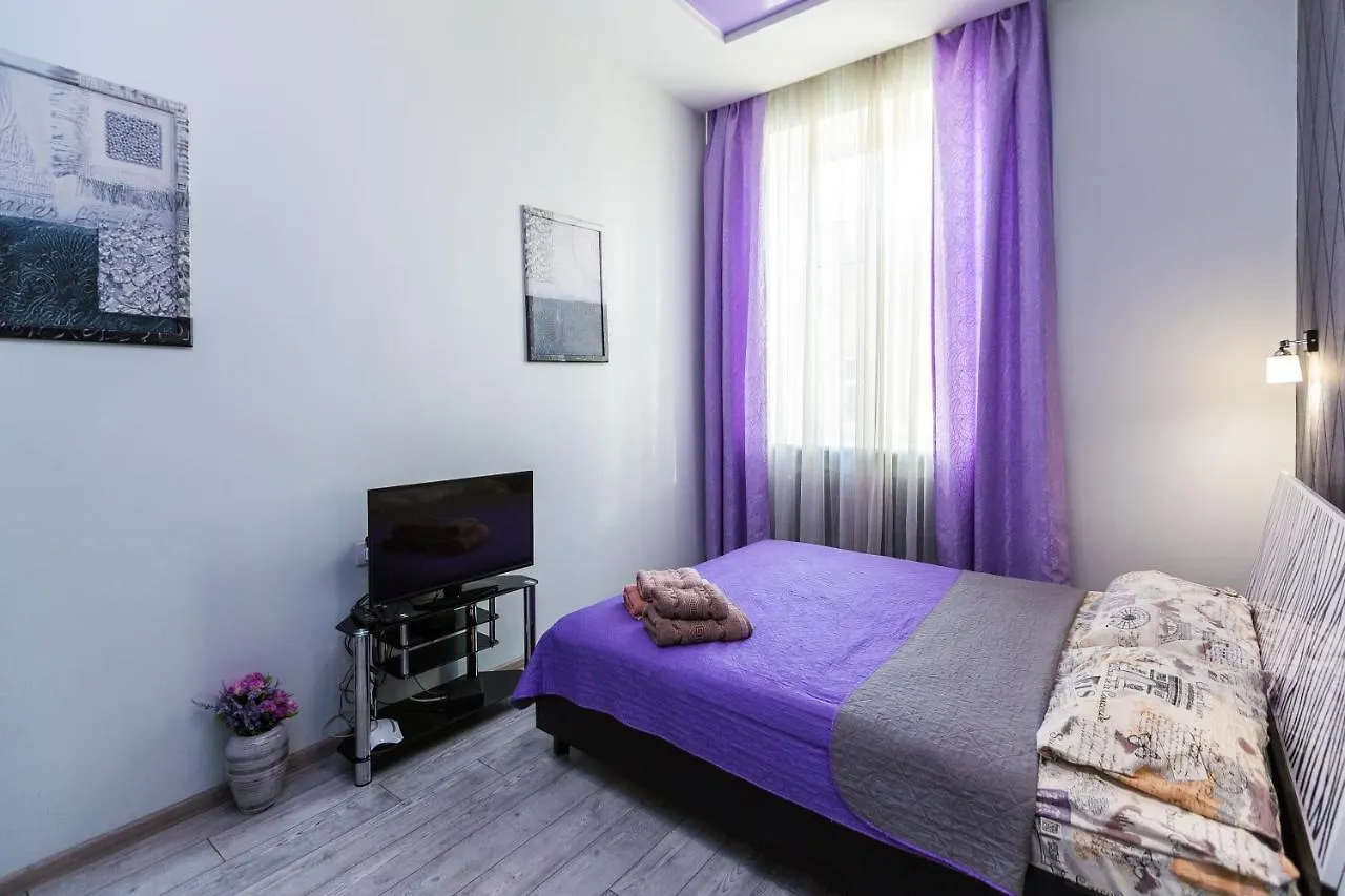 8 Svyatoho Teodora Square Apartments Львов